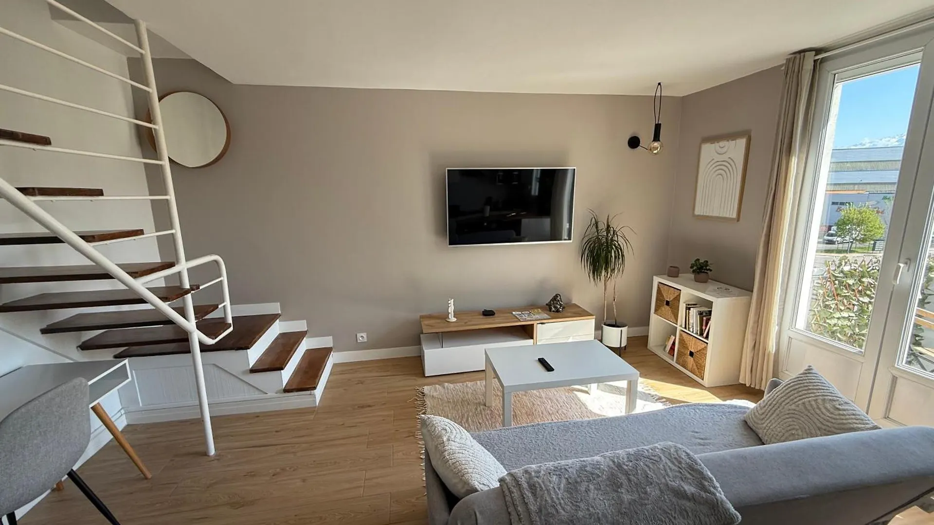 Superbe Duplex Avec Parking Gratuit Apartment Grenoble 0*,  France